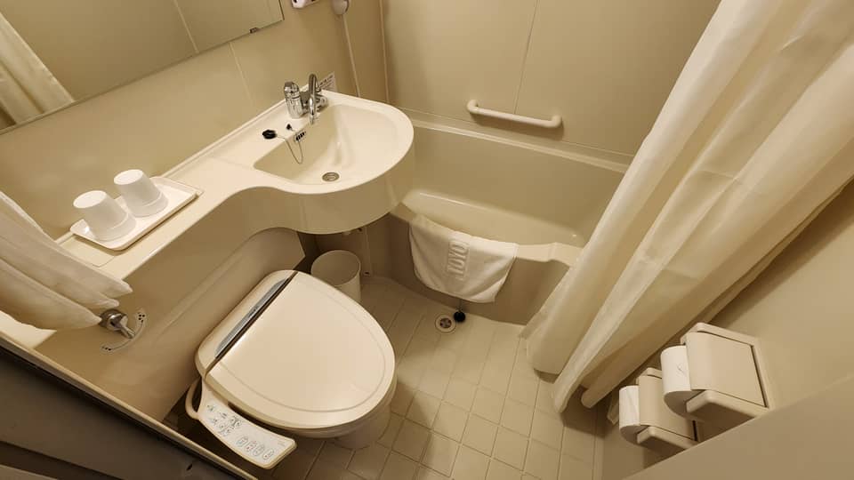حمام فندق Toyoko Inn
