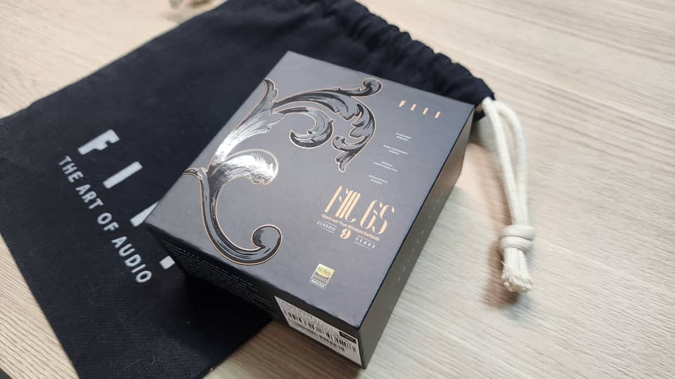 Empaque de los auriculares FIIL GS