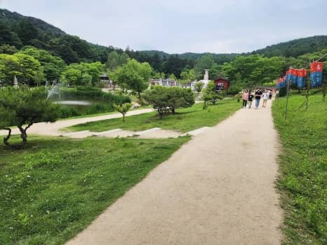 Path leading to the temple