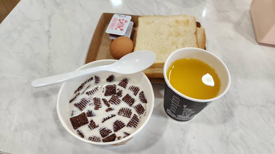 Desayuno gratuito de H Avenue 2